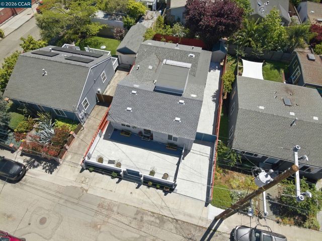 916 Bataan Ave, Berkeley, CA 94710