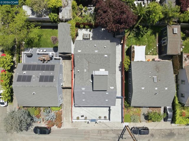 916 Bataan Ave, Berkeley, CA 94710