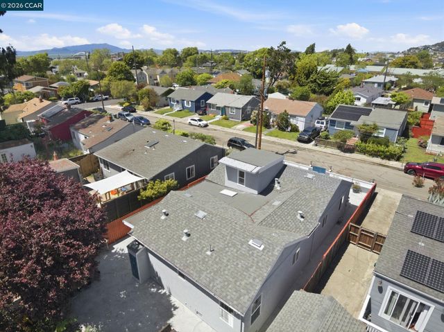 916 Bataan Ave, Berkeley, CA 94710