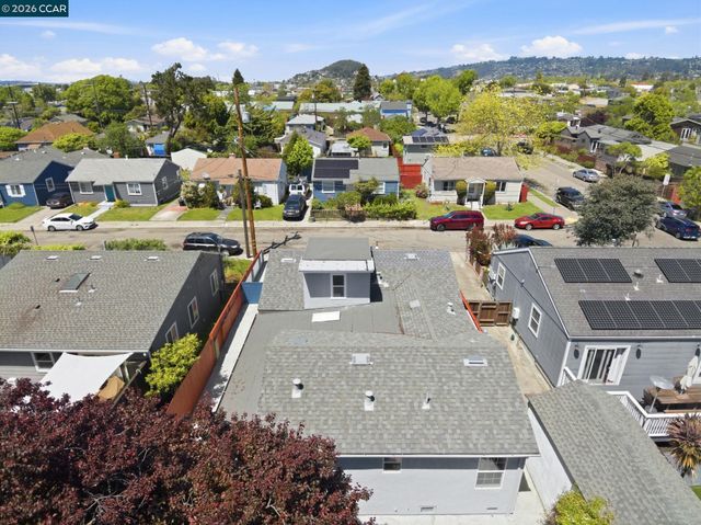 916 Bataan Ave, Berkeley, CA 94710