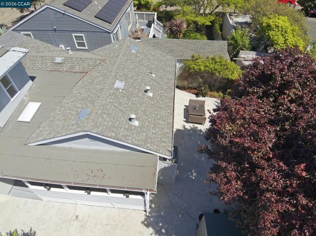 916 Bataan Ave, Berkeley, CA 94710