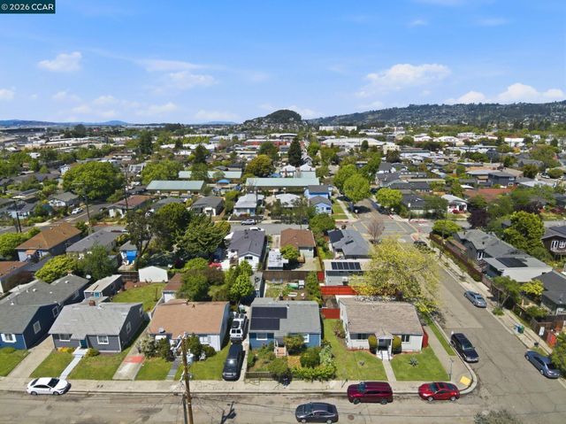 916 Bataan Ave, Berkeley, CA 94710