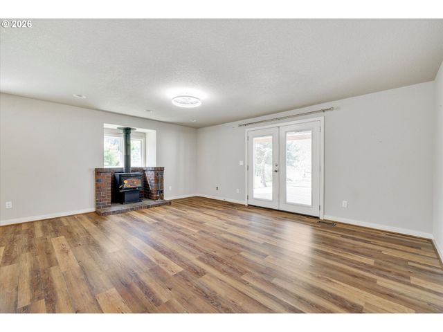 17139 S Bradley Rd, Oregon City, OR 97045