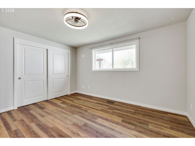 17139 S Bradley Rd, Oregon City, OR 97045