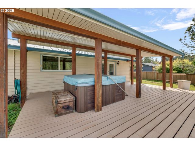 17139 S Bradley Rd, Oregon City, OR 97045