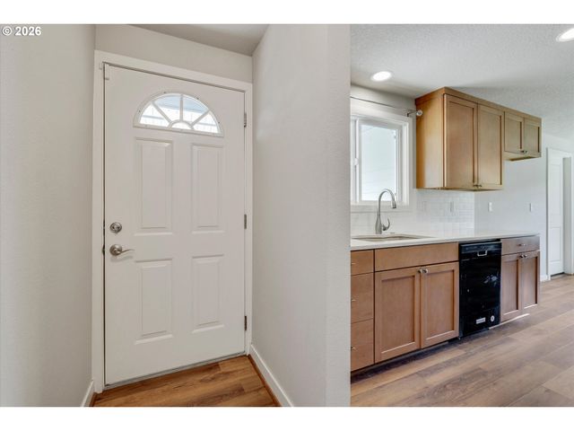 17139 S Bradley Rd, Oregon City, OR 97045