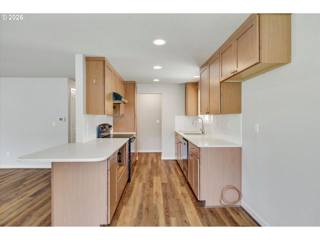 17139 S Bradley Rd, Oregon City, OR 97045