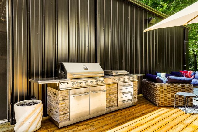6797 Scottdale Road, Berrien Springs, MI 49103