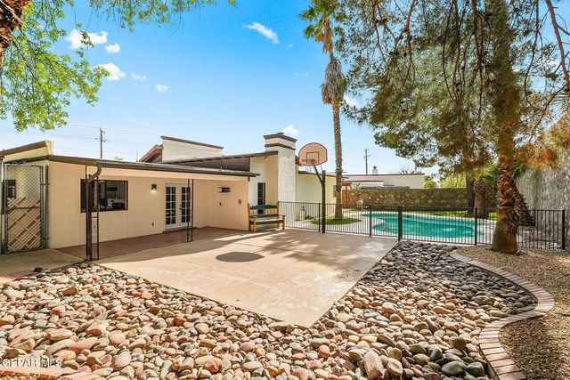 6625 TARASCAS Drive, El Paso, TX 79912