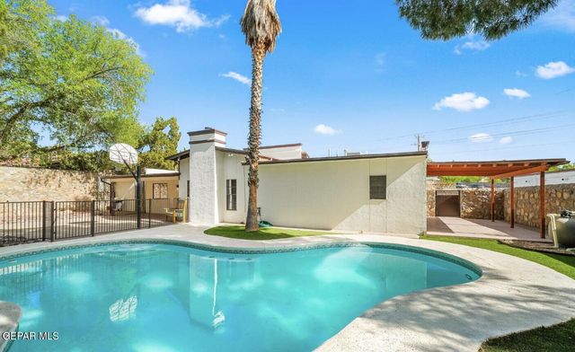 6625 TARASCAS Drive, El Paso, TX 79912