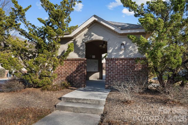 176 Brickton Village Circle 206, Fletcher, NC 28732