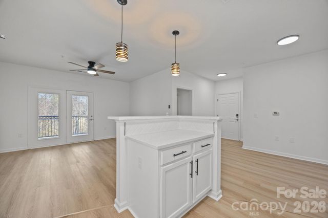 176 Brickton Village Circle 206, Fletcher, NC 28732