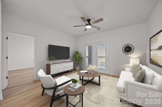 176 Brickton Village Circle 206, Fletcher, NC 28732