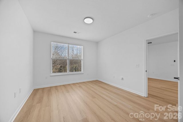 176 Brickton Village Circle 206, Fletcher, NC 28732