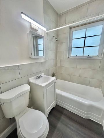 1124 Pennsylvania Avenue 4, Miami Beach, FL 33139