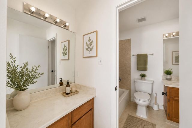 8243 Creekbend Drive 8243, Houston, TX 77071