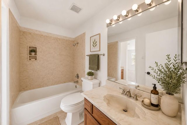 8243 Creekbend Drive 8243, Houston, TX 77071