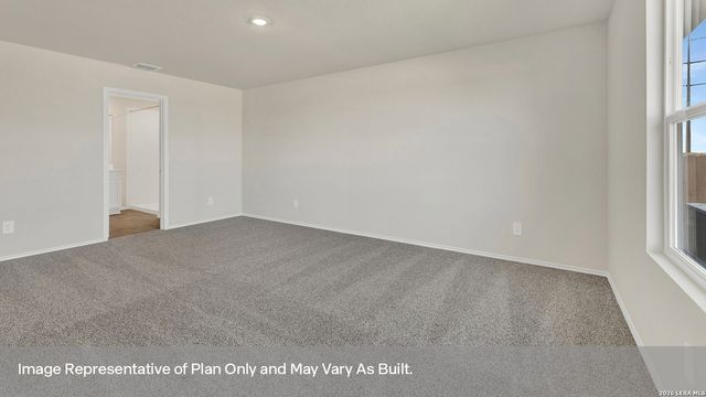 1035 Gladys Run, Seguin, TX 78155