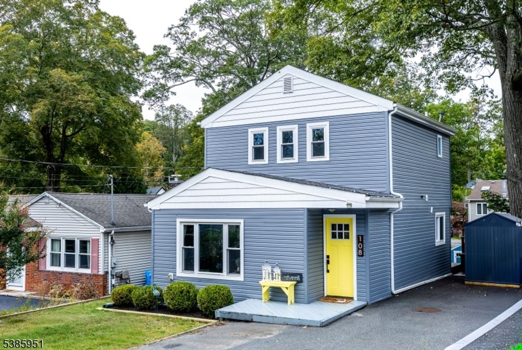108 Dupont Ave, Hopatcong Boro, NJ 07843