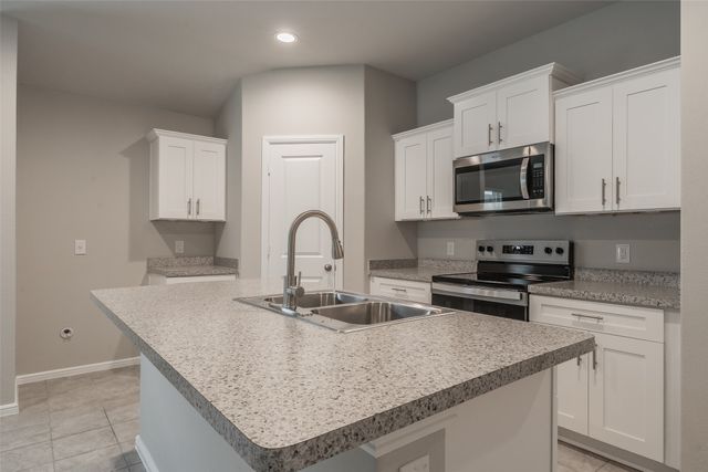 304 Abingdon Street, Azle, TX 76020