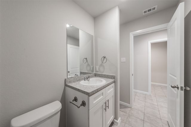 304 Abingdon Street, Azle, TX 76020