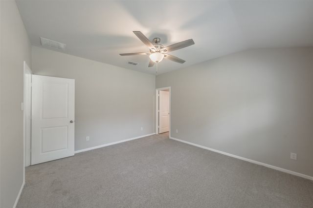 304 Abingdon Street, Azle, TX 76020