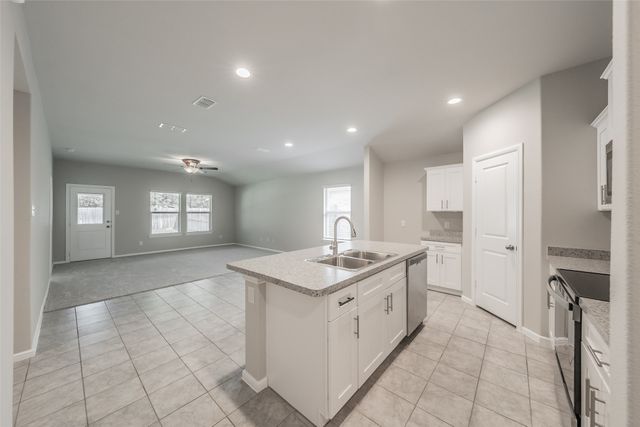 304 Abingdon Street, Azle, TX 76020