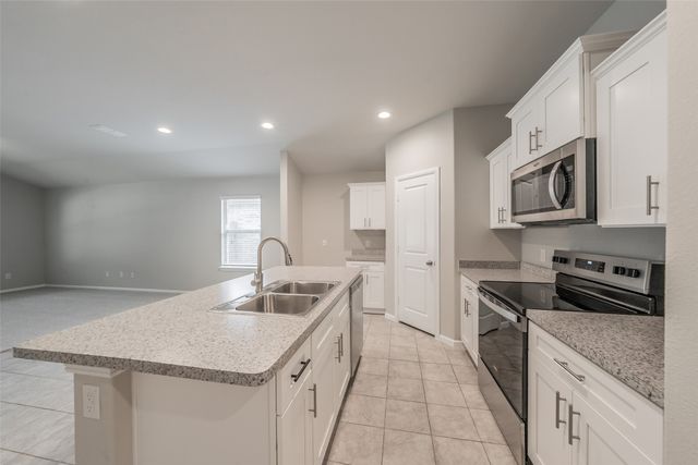 304 Abingdon Street, Azle, TX 76020