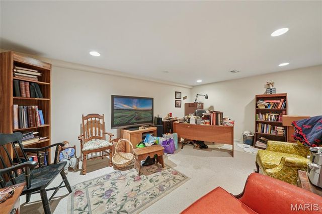 4 Parkrose Court, Ballwin, MO 63011