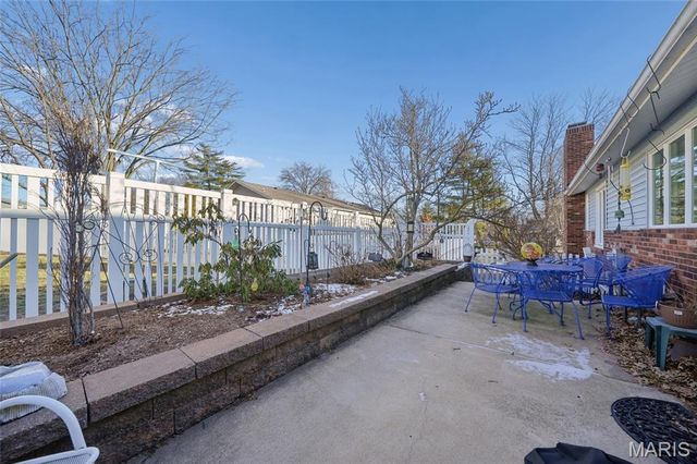 4 Parkrose Court, Ballwin, MO 63011