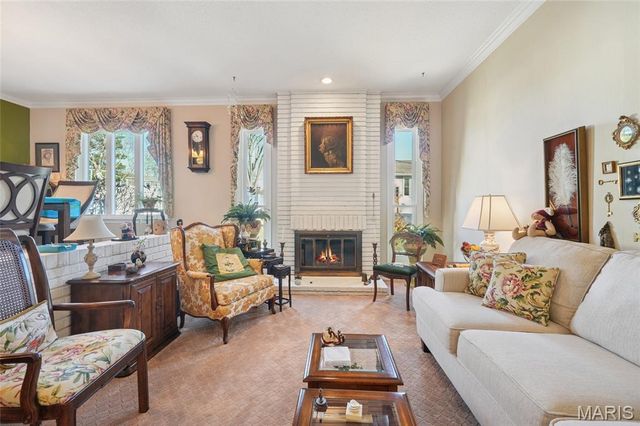 4 Parkrose Court, Ballwin, MO 63011