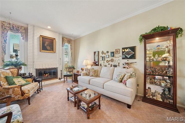 4 Parkrose Court, Ballwin, MO 63011