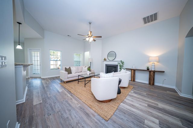 402 Pomegranate Drive, Goose Creek, SC 29445