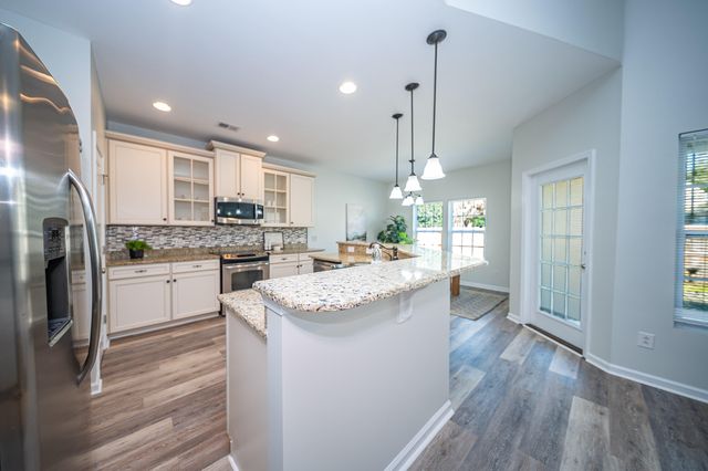 402 Pomegranate Drive, Goose Creek, SC 29445