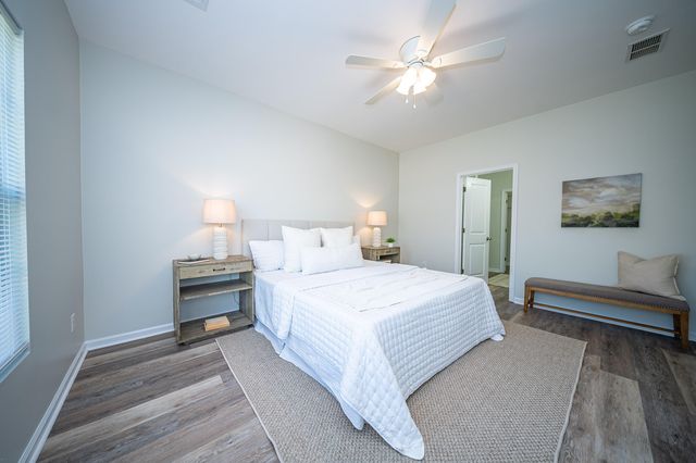 402 Pomegranate Drive, Goose Creek, SC 29445