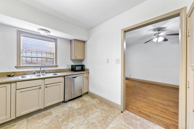 1821 Oakdale Street A, Houston, TX 77004