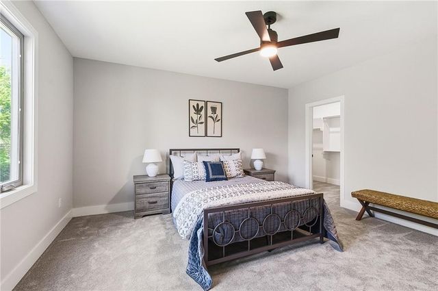916 Savannah Lane, Greenwood, MO 64034