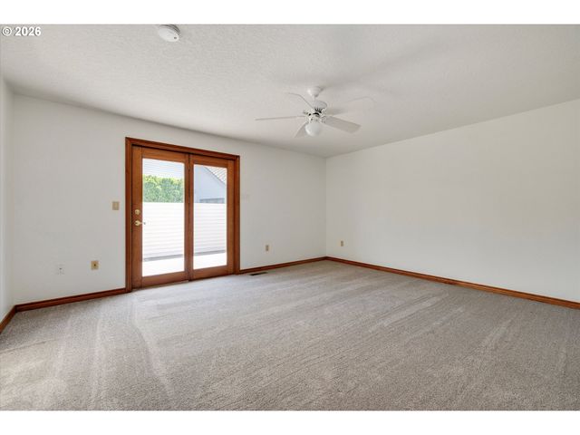 2105 BRIDLE Way, West Linn, OR 97068