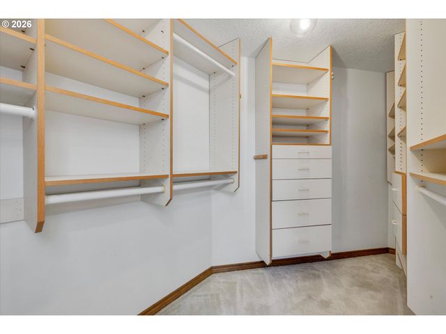 2105 BRIDLE Way, West Linn, OR 97068