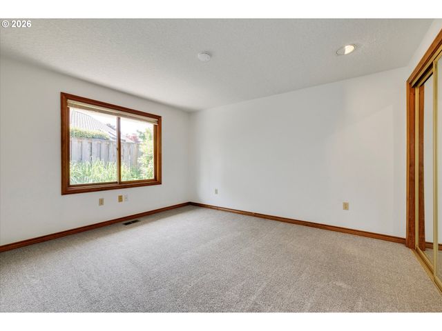 2105 BRIDLE Way, West Linn, OR 97068