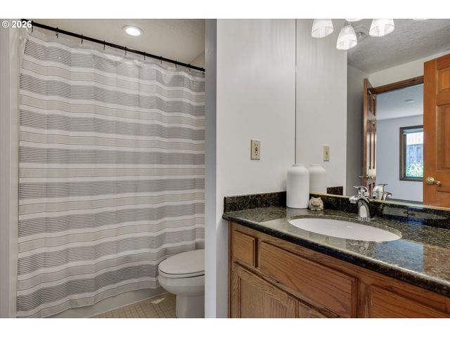 2105 BRIDLE Way, West Linn, OR 97068