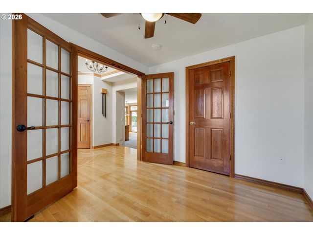 2105 BRIDLE Way, West Linn, OR 97068