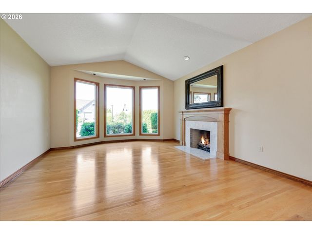 2105 BRIDLE Way, West Linn, OR 97068