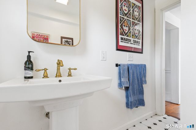 24 Warren Avenue, Groton, CT 06355