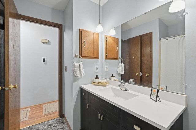 805 Miller Drive, Oregon, WI 53575