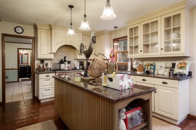 9695 Ridgeview Road, Belvidere, IL 61008