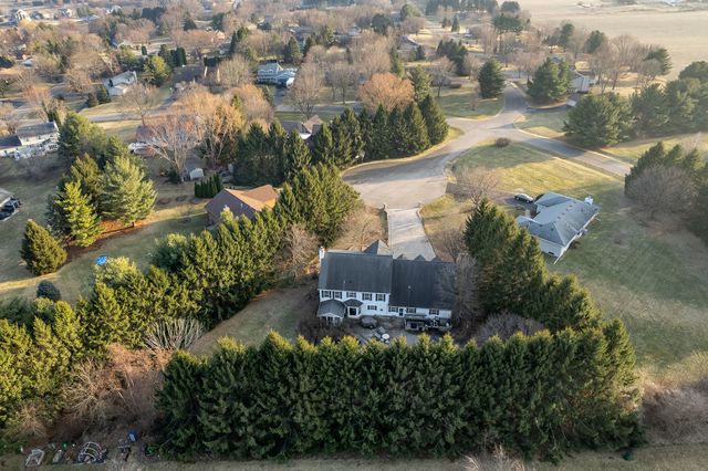 9695 Ridgeview Road, Belvidere, IL 61008