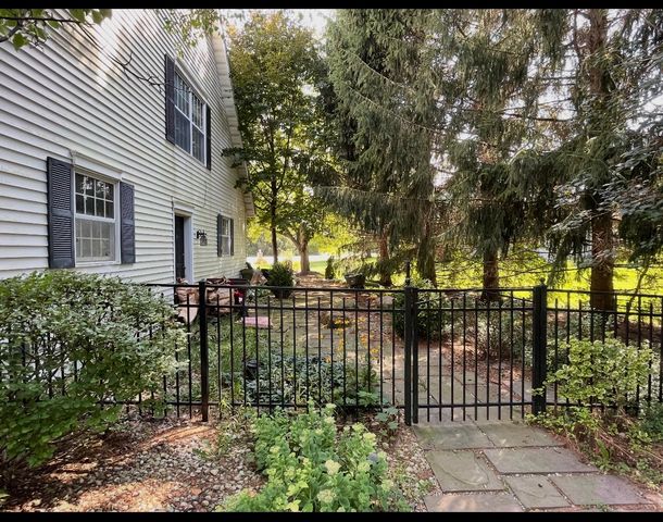 9695 Ridgeview Road, Belvidere, IL 61008