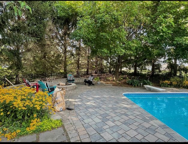 9695 Ridgeview Road, Belvidere, IL 61008