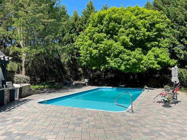 9695 Ridgeview Road, Belvidere, IL 61008